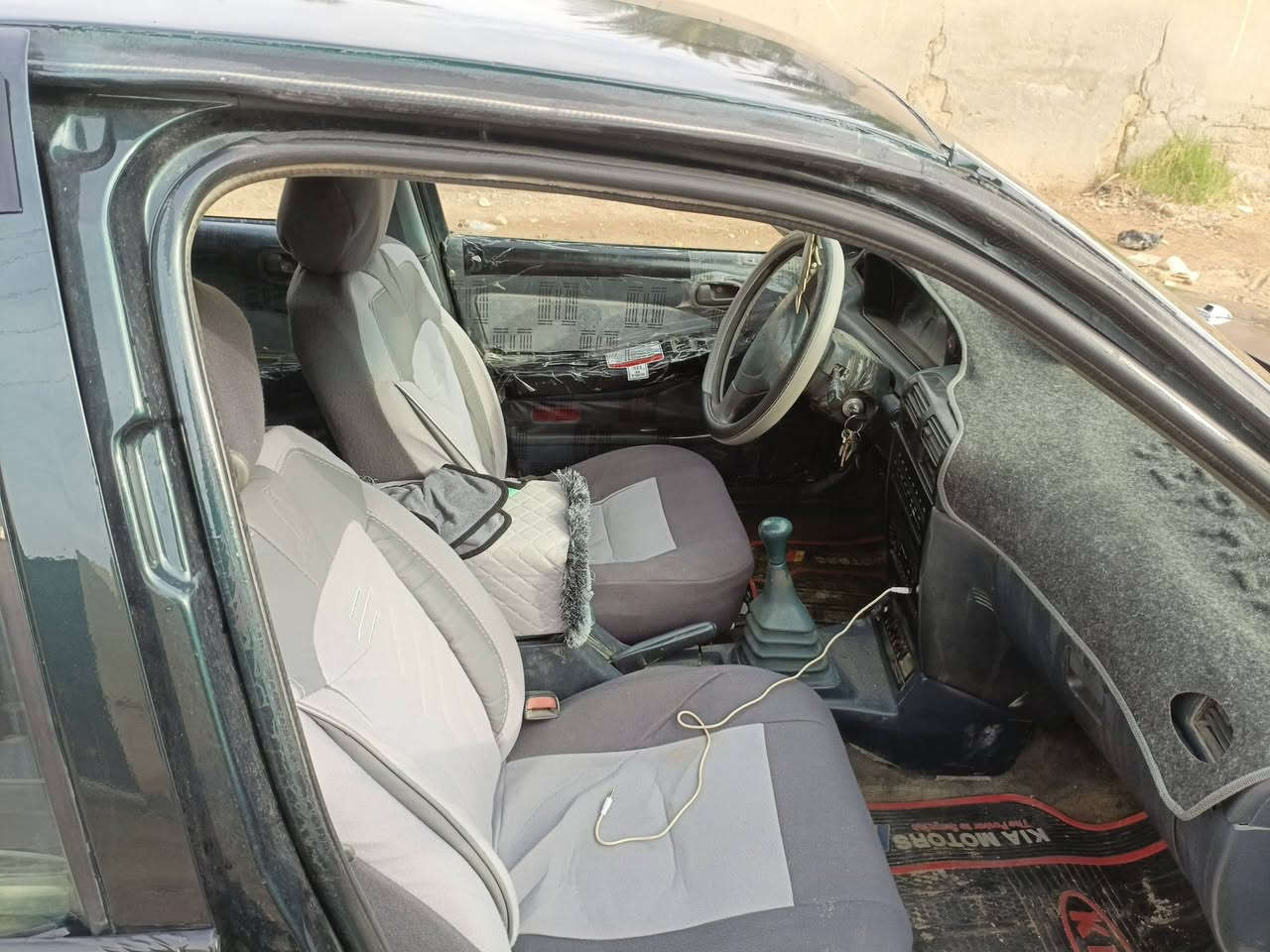 السلام عليكم كيه سيفيا 94 مكفوله كفاله من كلبه وگصه وحادث وكل الشرعيات مكينه وگير خير من الله كهربائيات شغاله من الدعاميه للدعاميه حتى التبريد جاهز بس عوزه ربط واير تايرات 4نظاف صدر خلفي وأمامي جديد دوشمه حلوه مسجل وسماعات شغالات السيارع ماتخسر عليها ربع للشارع گبل سنويه ل شهر9/2026 تبقى ملاحظه وحده ومهمه راعيه بالشوملي ولد معدل يريد تحويل بأسرع وقت السعر 37وبيها مجال قليل حگ جيه***********العنوان الكوت الموفقيه
