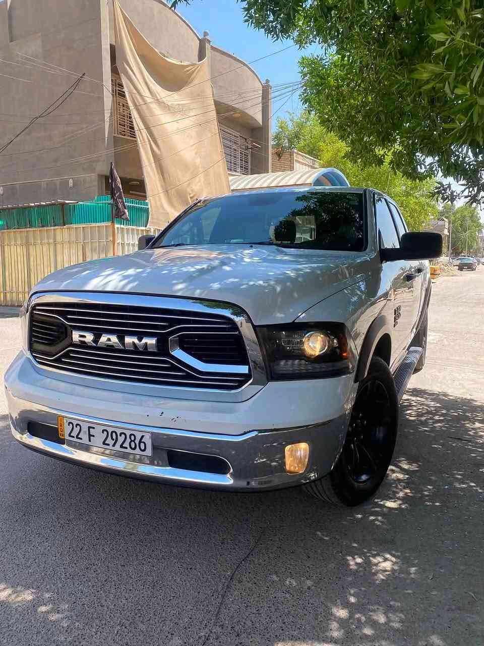 سلام عليكم للبيع او مراوس السعر مناسب جدا  سعرها 200وبيه مجال للشراي  
موديل 2021 8سلندر باب طويل بدي قصير صوره الحادثه كدامك اربع 4️⃣ قطع بخ فقط كلير بدون معجون عنوان بغداد المشتل للاستفسار *********** حجي وسام
