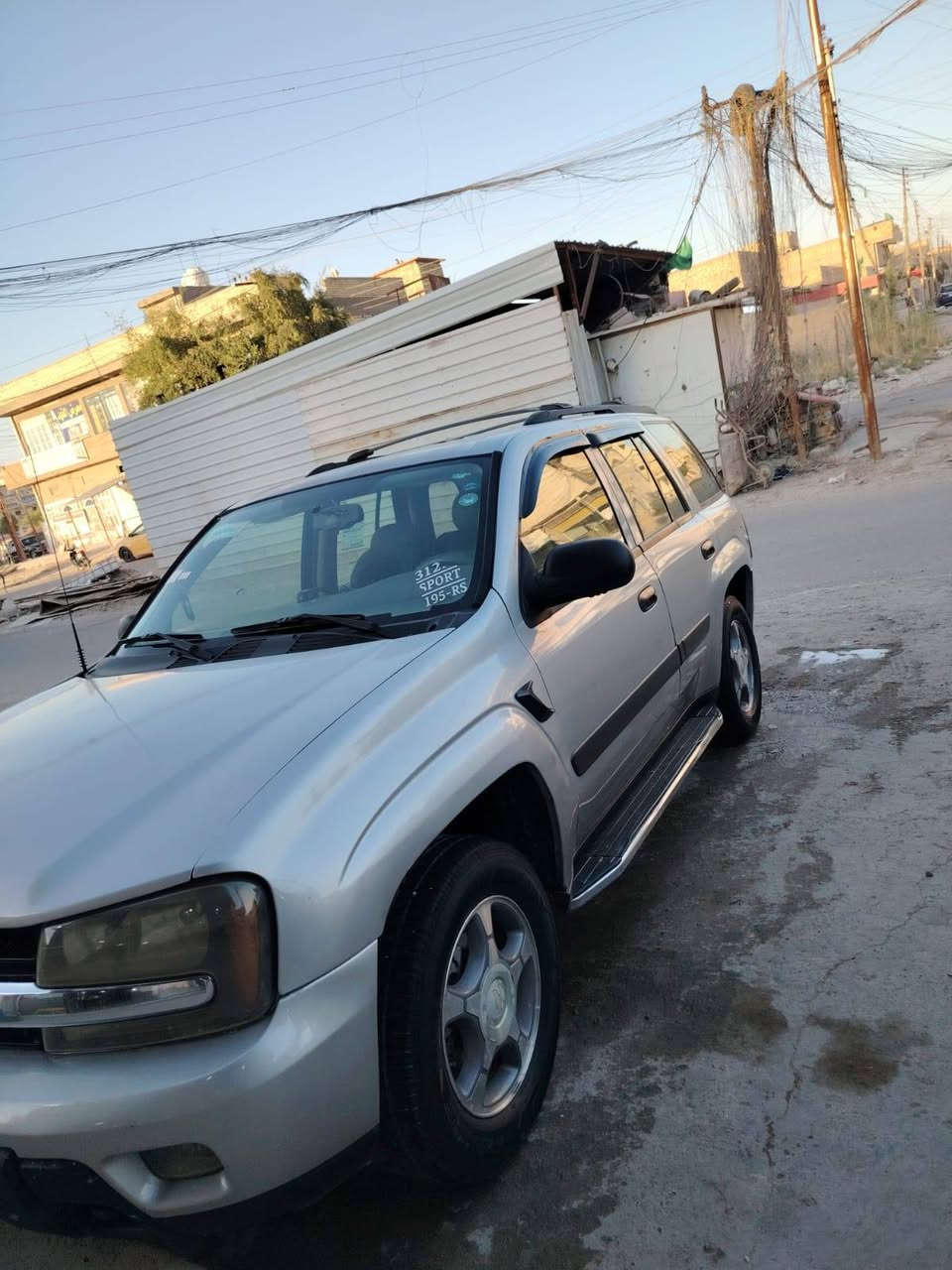 سلام عليكم بلايزر 2005 احزام اثر جراد فقط لا غير 6سلندر قبق اسود جلد كامرة شاشة تبريد ثلج تدفئة فور ويل شغال هزة وفحص جديد سياره دوشمه جديده جاهزه للأخير مكاني بغداد سعر 93 وبيها مجال شراي ***********
