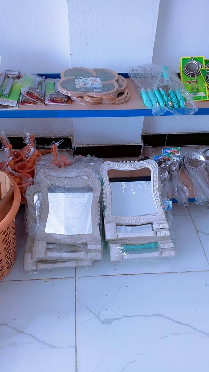 ✨ أنسب الأسعار ✨ 
لبيع جميع الأغراض المنزلية وبأسعار تنافسية وجودة عالية

كما وتتوفر لدينا هدايا جميلة ومتنوعة لشهر رمضان المبارك 🌙

شموع 🕯️ | نشرات | فوانيس رمضانية ✨

بانتظار زيارتكم وتشريفكم إلنا 🌸

📍 العنوان: شارع الجسر الحديد، مجاور أسواق أبو حسنه، مقابل بيت مرزه


**إذا كنت صاحب هذا الإعلان وتريد حذفه لأي سبب، رجاءا أرسل رسالة إلى الدعم الفني**