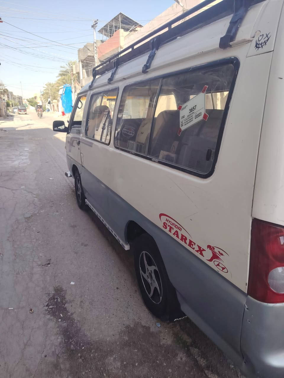 السلام عليكم من رخصه  رخصه الادمن المحترم هونداي باص للبيع موديل 98 رقم ميسان تحويل مباشر مصفره هيئه ومطلوب 200غرامات عل مشتري مكينه ستاركس سياره حلوه ومعمره تخم تاير مشط باور دوشمه كله جديد كهربيات كله شغال مكينه بيه خيط بخار اكسل شواصي كير مكفول عنوان ديالى بيع سريع السعر(28)بيع فقط  الرقم***********
