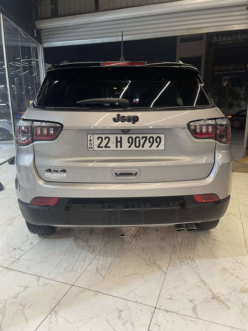 Jeep كومباس 
2022 
فوول مواصفات 
بدوووون صبغ كليين تعديل بارد جاملغ خلفي 
رقم وسنوية وهزة كله جديددد 
***********
