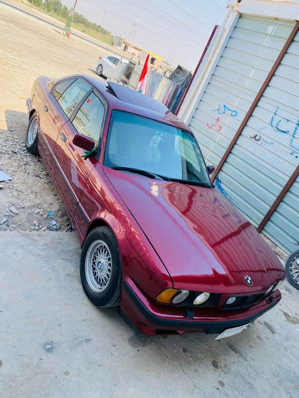 للبيع او مراوس حسب لقناعة بيئم اصل ٥٢٠ شاد مكينه ٥٢٨ كير ومكينه جديد
كاردن جديد اكسل جديد تخم فلنجات جديد تخم دسكات ظفيرة وعقل جديد تخم تاير بجم زينون
رقم بغداد الماني سنوية الئ ٢٠٢٧ تاريخ لنفاذ
شرط تحويل وتراي وين ما يعجبك  وشرط ٢٠٠ لا رجفة ولا دوية هد ستيرن صدر امامي جديد ولخلفي خير من الله صبغ عام جمالية فقط  
داخل ابيض ملكي دوشمة جديده 
مكان سيارة واسط قضاء العزيزيه
رقم الجوال ***********
