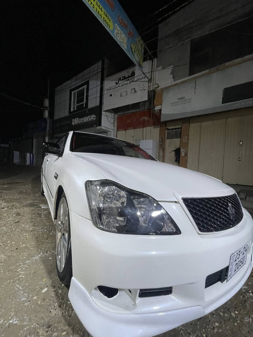 ٢٠٠٥ بچووک بە بچووک لە قووەت بێزارە سێرفس کراوە گێڕ و مەکینەی بە شەرت
کامل پێشی کراوە بە ٢٠٠٧ و١٨٤ 
سوکان لێکزس 
ویلی دنگەی ئیستیل 
کامل مەسرووف کراو 
تازە پۆلیش کراو
 بێ دەعم و لێدراوی شوێن موس تازە بۆیاخ کراوە لە ساخ جوانترە 
بێ تەقە و ڕەقە چرکەی تیا نیە ٤ دەبڵی ڕۆیال خراوەتە ژێری
فۆرمیکای سور بێ شکاوی
هایدرۆلیک گۆڕاوە
باتری تازە 
دینەمۆی تازە 
سەقفی شوشەیی 
سەیارەکە مەسرەفێکی خەیاڵی تیا کراوە ٢ ساڵە لای خۆمە ڕجائەن بۆ خێر نابێ

٦٧ گەڵا گۆڕینەوەشم هەیە لەسەر دڵ گرتن
***********
