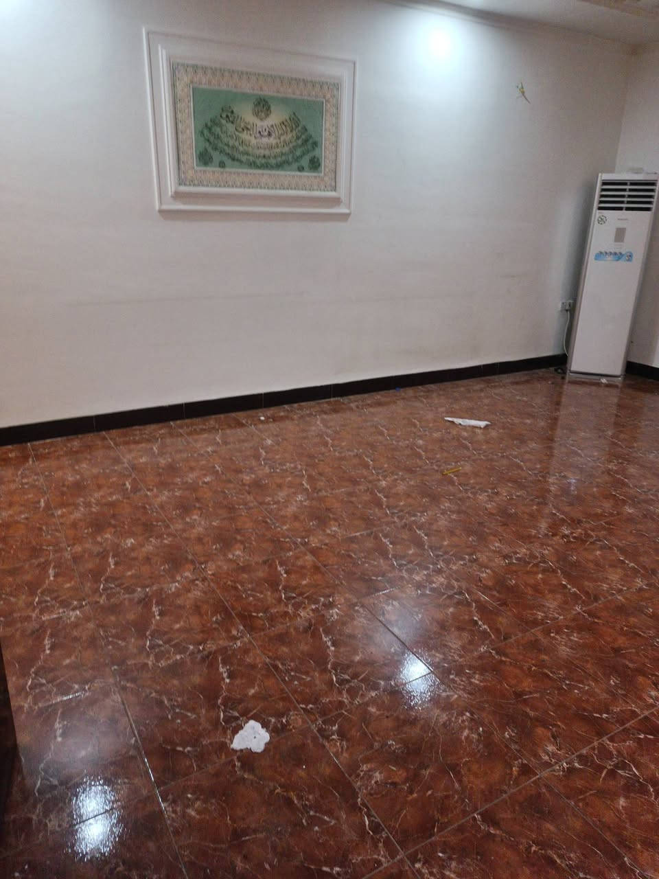 #دار للإيجار طابقين 

#العنوان كركوك -حـي الواسطي - قرب جرزات لطيف 
يحتوي: غرف نوم 2 -ربعه(استقبال)  -هول  - مطبخ حار بارد - صحيات  داخليه  

العقار #حصرًا لدى مكتبنا 
بأمكانكم عـرض عقارتكم لدينا سواءً كانت #بيــع أو ايـجـار 

#عنوان المكتب : حي الواسطي قرب حسينة جعفر الصادق
 للاستفسار الاتصال برقم المكتب
***********
