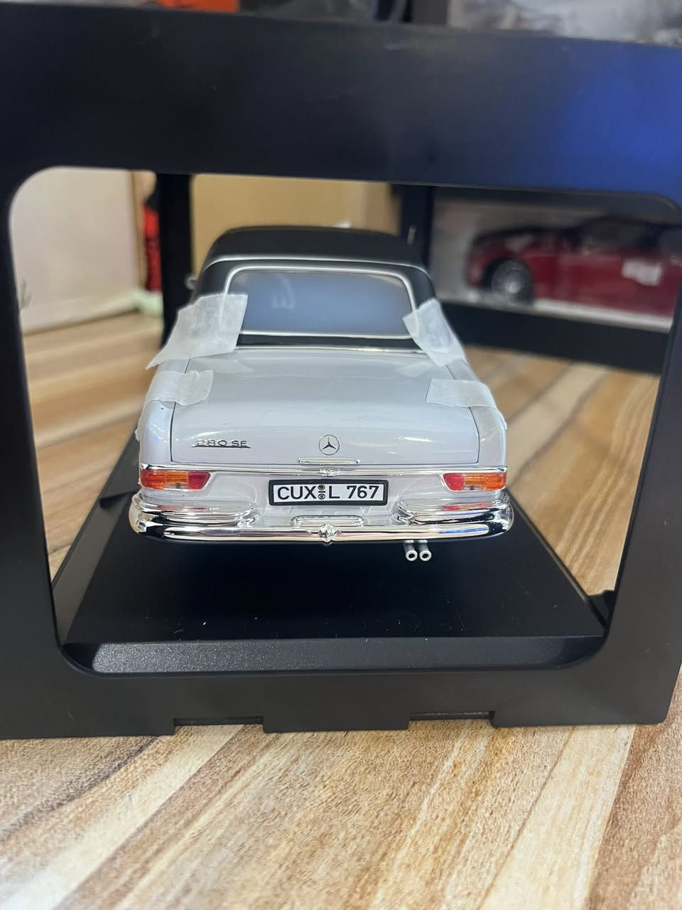 مساء الخير اصدقائي
1/18 
Norev 
Mercedes -benz 280ce

ابيض
السعر 130$


**إذا كنت صاحب هذا الإعلان وتريد حذفه لأي سبب، رجاءا أرسل رسالة إلى الدعم الفني**