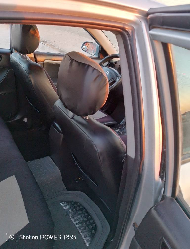 سوناتا 2009
محرك كير مكفول جديد 
حجم المحرك 2000
وارد كوري 
مكفوله من  الصبغ والحادث
وجود طخات بسيطة وتكحيل 
الاستفسار ***********
