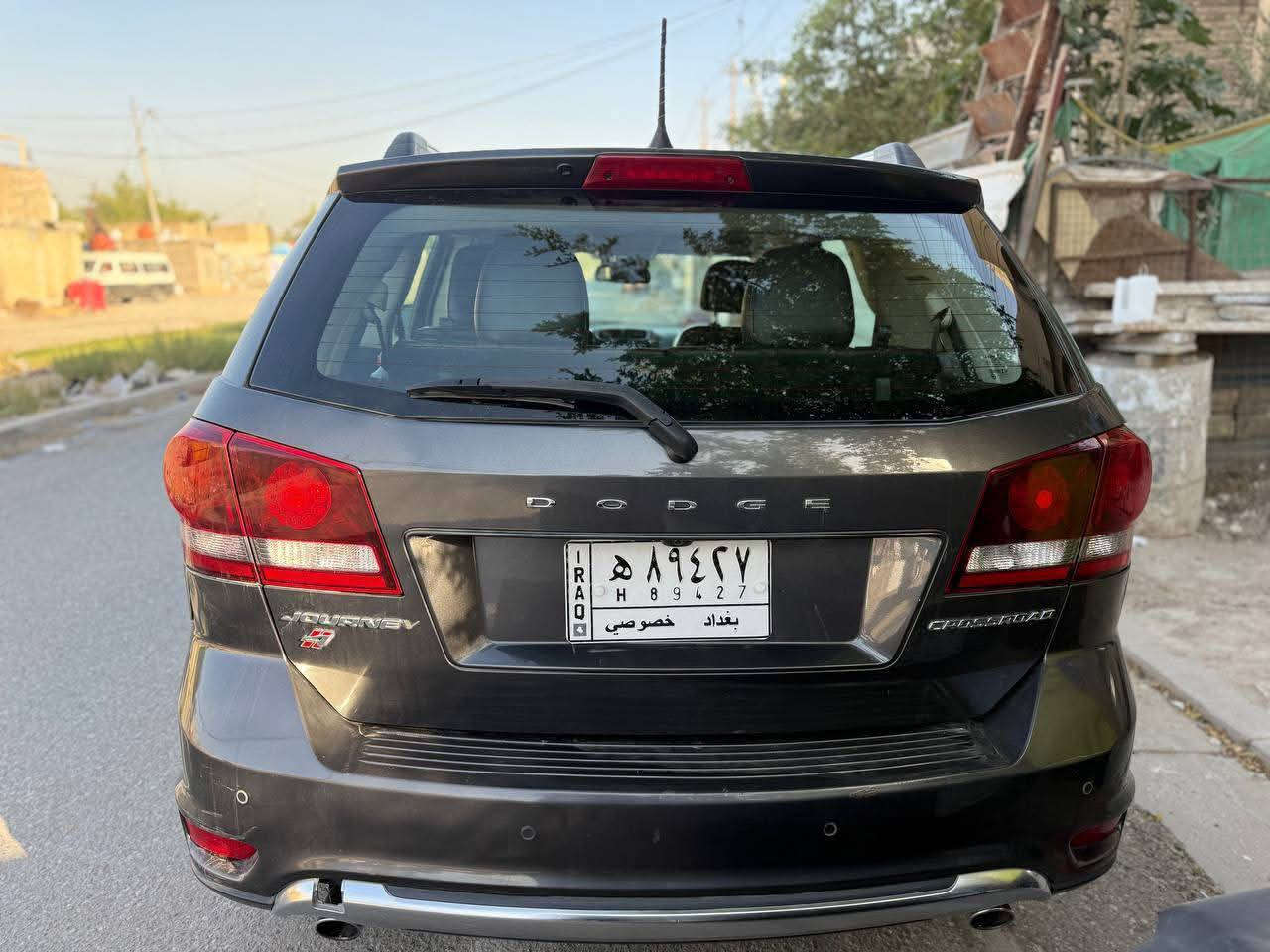 السلام عليكم
جورني ٢٠١٩ 
6 سلندر تخم تاير جديد تبريدها فول 
دواخلها جلد اسود نضيف و سيارة محركها فول ما شاء الله و سياره ما ماشيه هواي 
*********** بي واتساب 
بغداد
