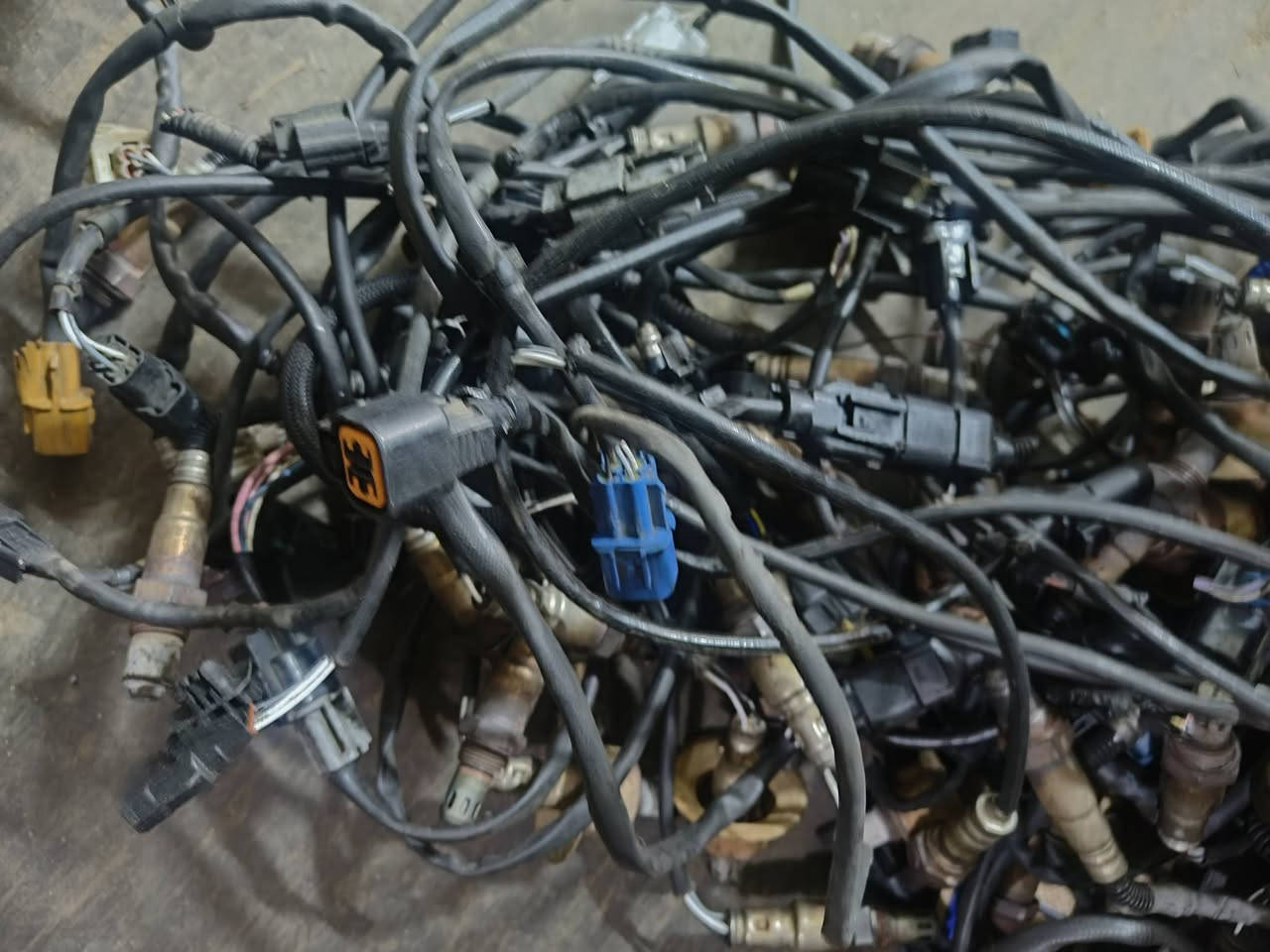 حساس كزوز كوري مشكل
سعر القطعه 5000 
أقل طلب 50 قطعه 
يوجد توصيل لجميع المحافظات 
واتساب ***********
