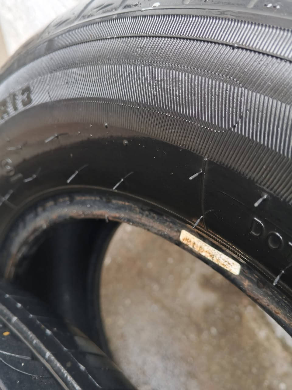 السلام عليكم طائرات حجم انضاف  175/70/13 مكلف بالنشر بكان بغداد   شراي يتصل***********
