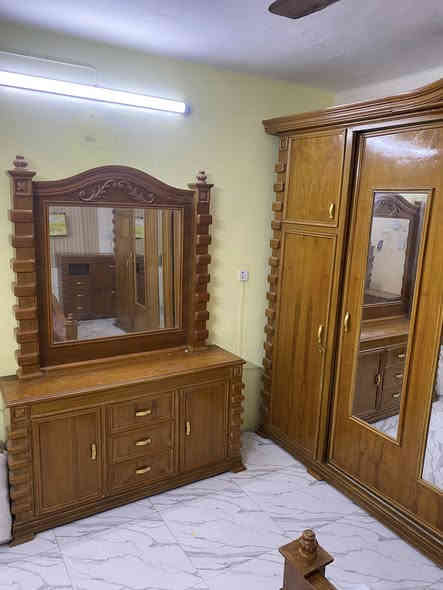 السلام عليكم غراض للبيع غرفة نوم شغل عراقي وتصميم تركي بيبان سلايت وجرارات سلايت شغل درجه اولا مو سوكي امفصلها 4 ملاين وربع رايدها مليونين وتخم تفصال سعره 300 الف نضيف ومابي اي ضرر وميز ابلزمه 50 الف وميز طعام نضيف جدن سعره 100 الف وجربايه اطفال جديده مال امزون سعرها 50 الف وكاونتر المنيم سنكه مرمر نضيف كلش سعره 500 الف وعرباته اطفال جديده ماركه سعرها 60 الف وكاروك بعده بل كارتون مستخدم مرتين سعره 60 الف  وطباخ سعره 100 الف مكاني بغداد الجديدة ***********
