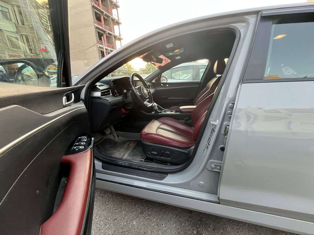 السلام عليكم k5سمنتي 2021معوقين بابل وكاله عامه 
GT فول عدا الفتحه داخل احمر 
سياره نضيفه وجاهزه ماذب عليه ربع 
محرك 1600تيربو
كير مكينه سليم علوكاله تبريد تخم تاير جديد 
بيه جاملغ امامي وخلفي نفسهن مصلحات وحافت البنيد 
مكان كربلاء طوريج سعر 152وبيه مجال شوف وكلب وقتنع وتدلل 
*********** واتساب
