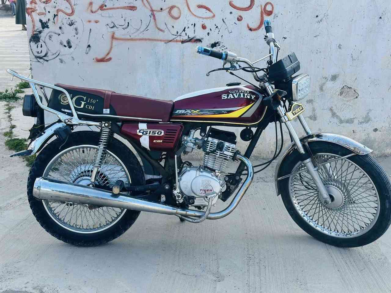 السلام عليكم تايكر 23شلعه معدل فول مكينه خرسه بيها نقوصات بسيطه سعر 325مجال بسيط كلش شراي اتصل*********** او خاص مكاني جلولاء
