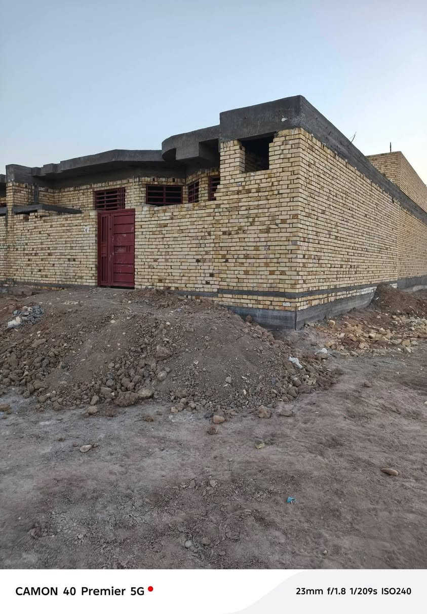 هيكل طابو  100 متر مربع ع شارع 15 متر بدايه شويلي تبعد عن شياع 50 متر بصف الركن يم المدرسه الصينيه ودائره الكهرباء رقم العقار2507
بناء طابوك وصب كونكريت درجه اولى ماء مجاري كهرباء 
النفاصيل ادخل خاص ادزلك فديو كامل تريد تجي تشوفه اتصل ***********
