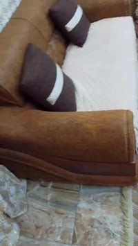 قنفات للبيع السعر 450وبيهن مجال المكان بغداد حي اور  رقم التواصل او عل...