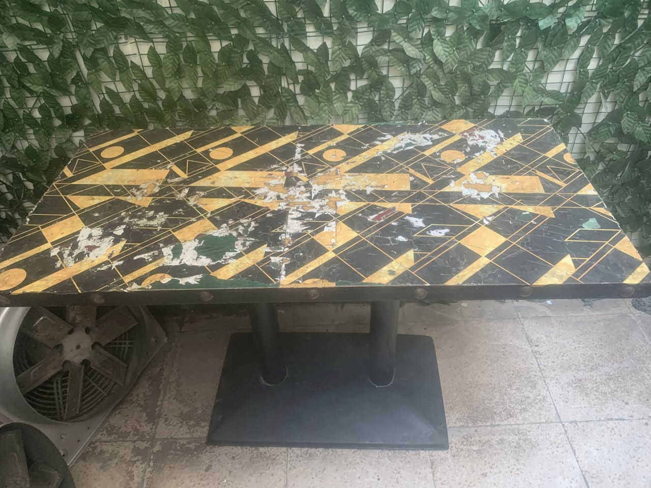 حمايه تركيه ٥ بلانكات غاز نظيفه كلش  ٥٥٠ الف 
كراسي عدد ١٠ نظاف ١٧٥ الف
ميز طعام ٢٥ الف 
للاستفسار ***********
