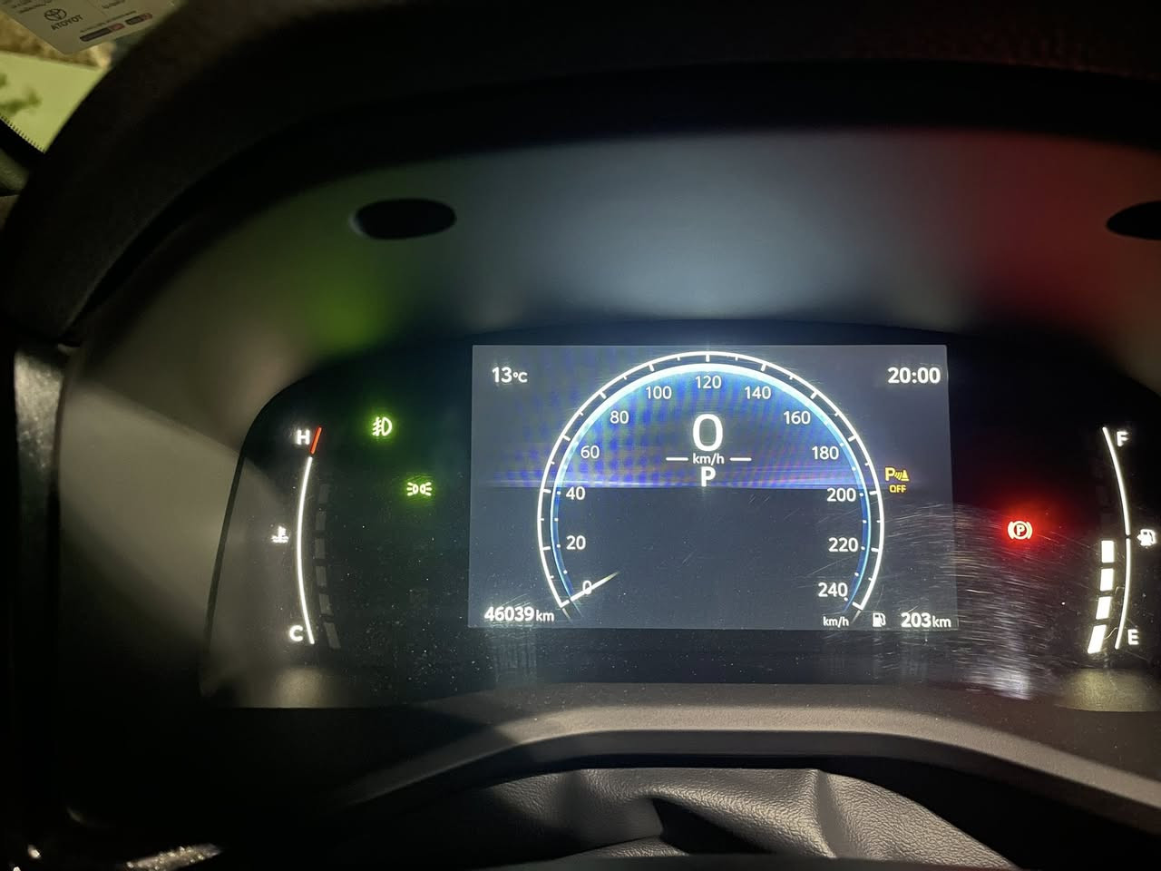 كامري 2025 بانزين ساز  مكفوله ماشيه 46 الف كتاب تضليل رقمها أربيل سعرها دفترين و75 ورقه عنواني الأنبار  رقم تلفوني ***********
