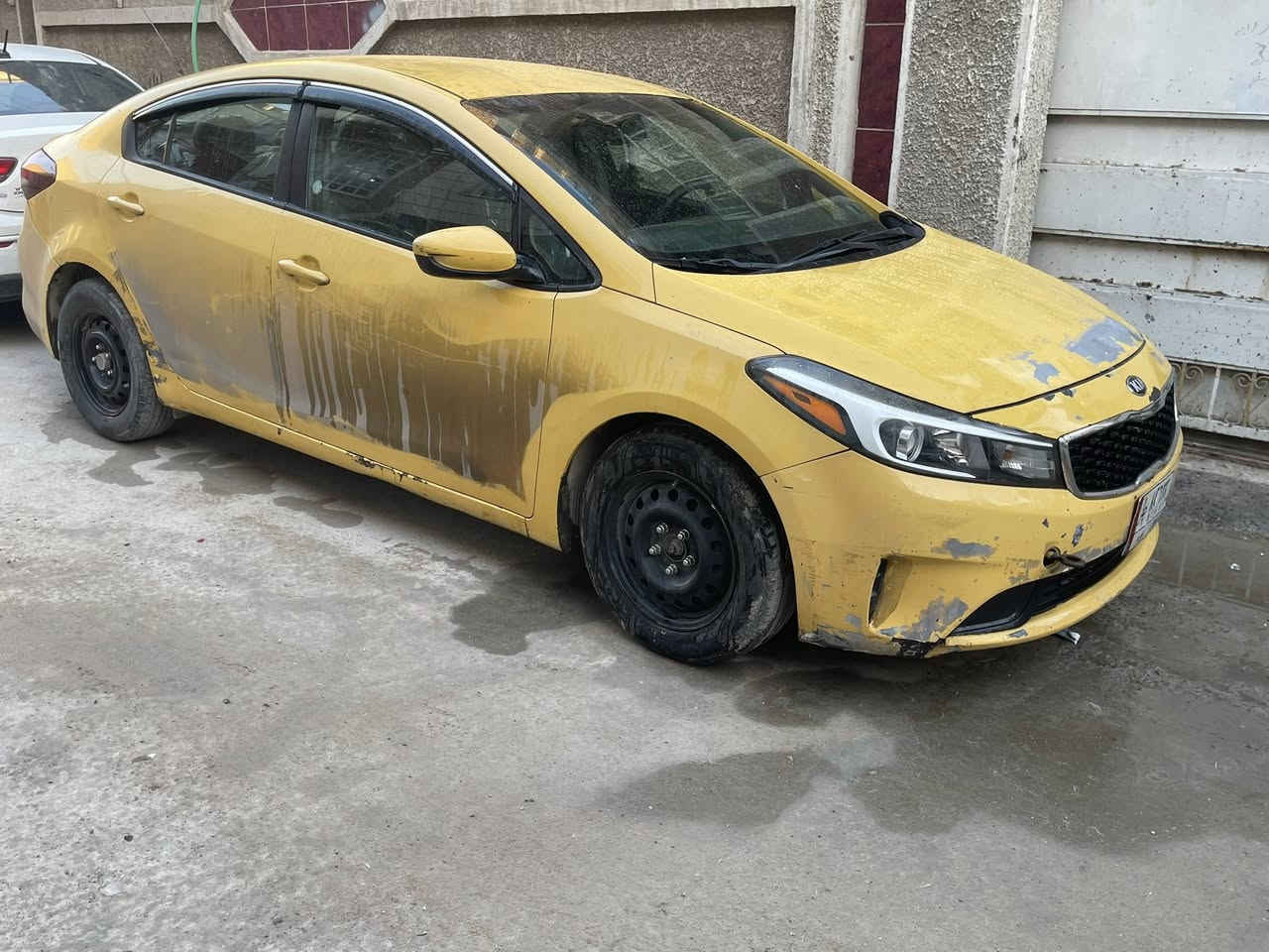 فورتي 18 للبيع
حادثها موضح بصور طخة ب البوب بجم كبس صندوك كبس 

السيارة جاهزة للاخير عوزها فرن صبغها الاول ومكشر 

كير ومحرك بلادي عشركة 
دوشمة تايرات تبريد جاهزة سيارة ماشية 130 

السعر 114 بيها مجال للشراي مكاني بغداد الجديدة 

***********
