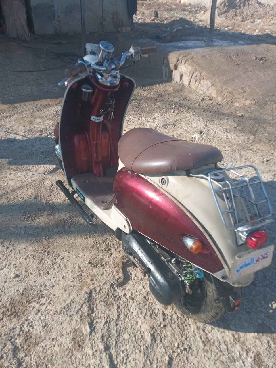 سلام عليكم دراجه عبد الحليم دراجه حلوه مكينه ناعمه سلف شغال باتري جديد كهربائيات  شغاله فقط بس الاشاير عوزهن كتف سعر 275 ***********
