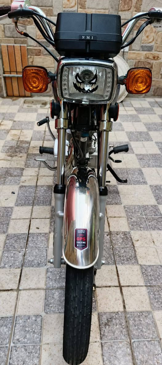 للبيع مديل ٢٦
السعر ٦٥٠ وبيها مجال بسيط 
***********
