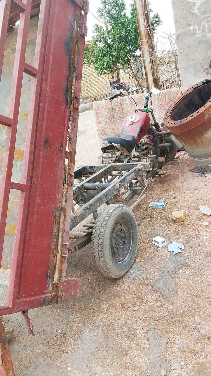 السلام عليكم للبيع تي ار سعر 550 العنوان بالعماره بالمايزليه رقم الهاتف بالواتساب ***********
