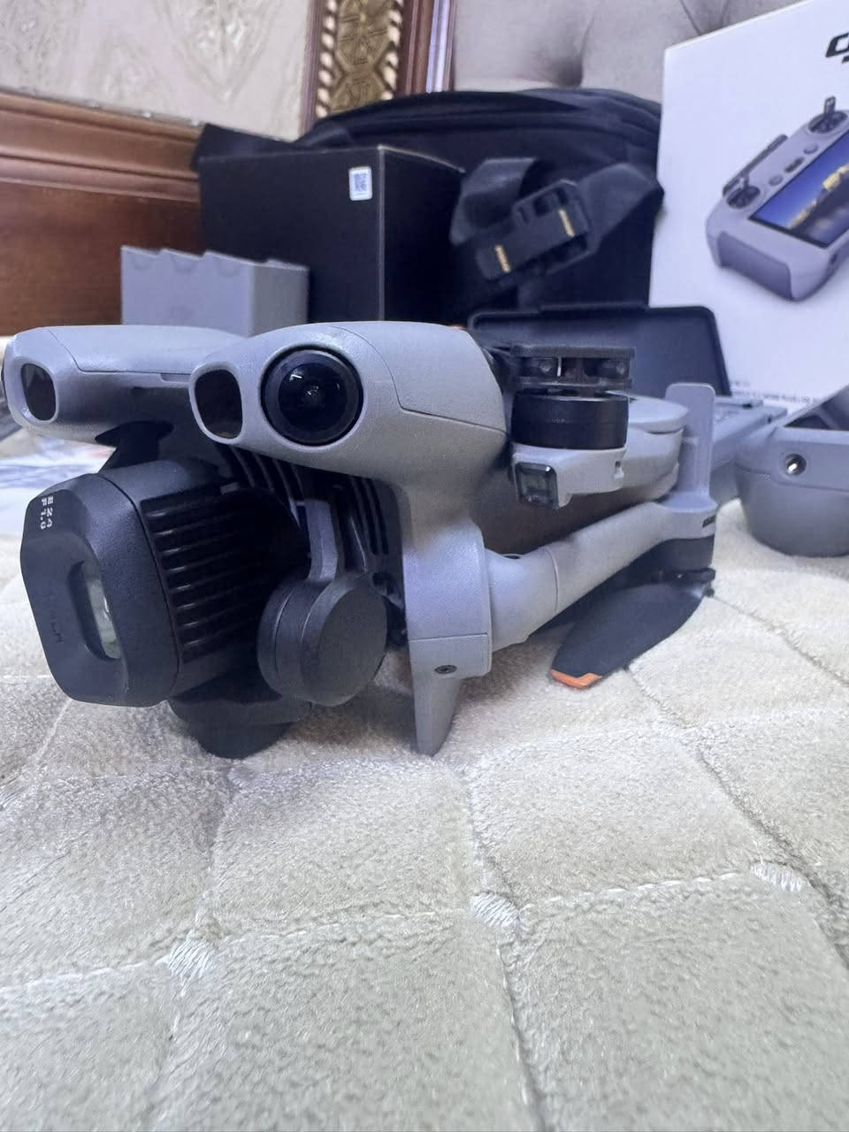 السلام عليكم ورحمة الله وبركاته
يتوفر درون dji mini 5 pro نوع كومبو بلاص يعني بطاريات ٥٢ دقيقة 

الدرون نظيفة جدا جدا جدا 

كاملة الملحقات 

٣ بطاريات ، عدسات ، ريش احتياط ، حامي كمبل ، قاعدة شحن ثلاثية 

مكاني بغداد حي الجهاد نظام الحجز بدون مقدم وبدون كارت اعتماد توصلك الدرون تفحص تقتنع تدفع 

يوجد توصيل 

للحجز او الاستفسار مراسلة ماسنجر او واتس اب على الرقم ***********
