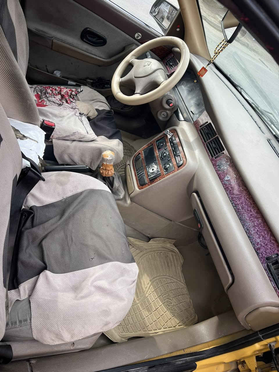 السلام عليكم سمند ٢٠١١ للبيع مكينه وكير جدد هستوني شادهن سياره كهربائياته كله شغاله تبريد شغال مصفره السياره بسمي سعره ٢٧ وبيه مجال قليل 
***********
