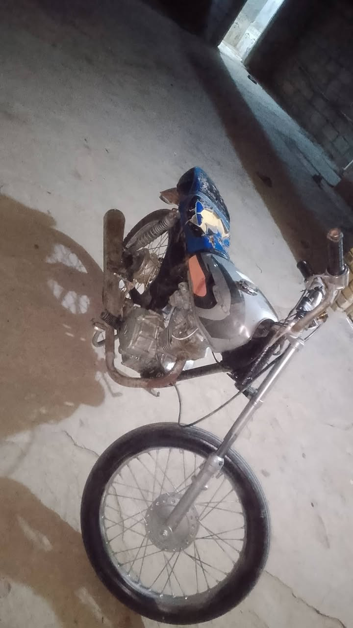 دراجه للبيع شغاله مكينه مجفته بدون اوراق السعر 230 وبيع مجال ***********

