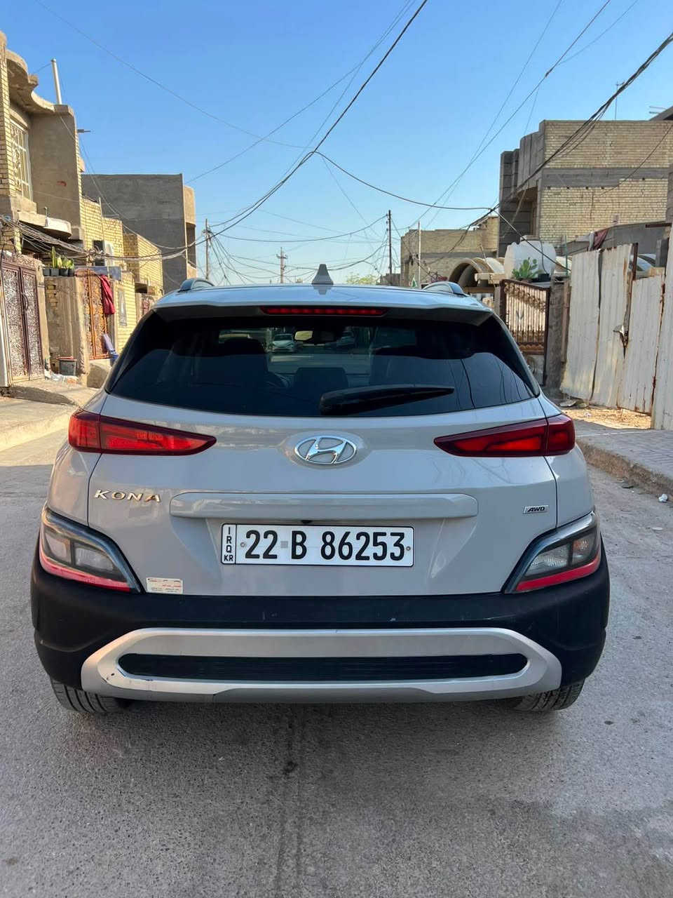 السلام عليكم عندي هونداي كونا للبيع موديل 2022 فوول مواصفات 1/1 رقم اربيل الجديد بأسمي تريد تحويل تريد وكالة حادثها جاملغ خلفي وهنا نصبغ بيها بابين سيارة جديدة مواصفات 
1-فتحة 
2-بصمة 
3-شاشة جبيرة 
4-كامرة دوارة 
5-داخل جلد ابيض ملكي 
6-فور ويل 
7-لايتات زنون 
8-لدات امامية زنون 
9-رادار امامي 
10-رادارات جانبية 
11-ويل كروم 
12-تحديد مسار 
13-تبريد بيانو 
14-تبريد قطعتين 
15-نظام كار بلي 
16-ترحيب عند الاقتراب 
17-بصمة ابواب + بصمة صندوق 
18-مكينة 2000 دوش المرغوب 
وبعد بيها مواصفات مكان السيارة بغداد البلديات للاستفسار الاتصال *********** رايدها ب 137 وبيها مجال بغداد, العراق
