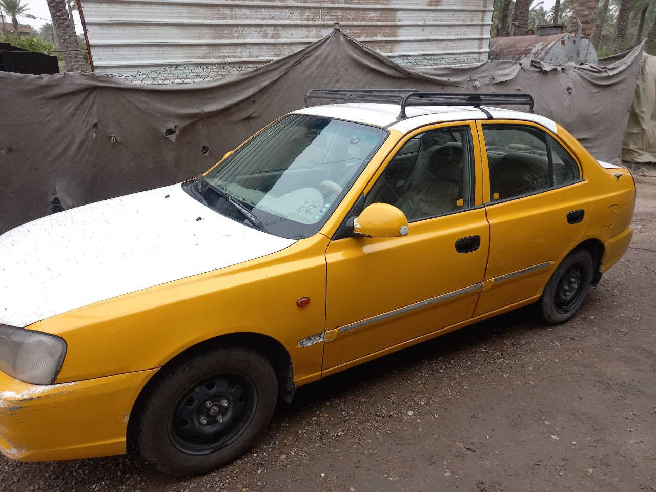 هونداي فيرنا 2014 سيارة نضيفة تبريد تدفئة شغالات مكينة مكفولة سعر 70 بيها مجال ***********
