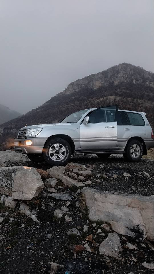 مونيكا ٢٠٠٦ سه يارهكي زور توندو توله كيرو مه كينه و اكسل به شه رت نه نه وي تا ٢٠٣٠ نوي يه جوار تايه و ويلي له كي شه ريكه م بوبه ستاوه سيستم غازي يتالي و به نزين ١٤٧هه زار رويشتوه سبوغ حامه ناو به تانه كاني جوانه بوزانياري زياتربه يوه ندي بكه***********🌹🌹سحر ١٣٨ و محامه له سه كفو شاني له سه ر كه بسي كوراوه أربيل, العراق
