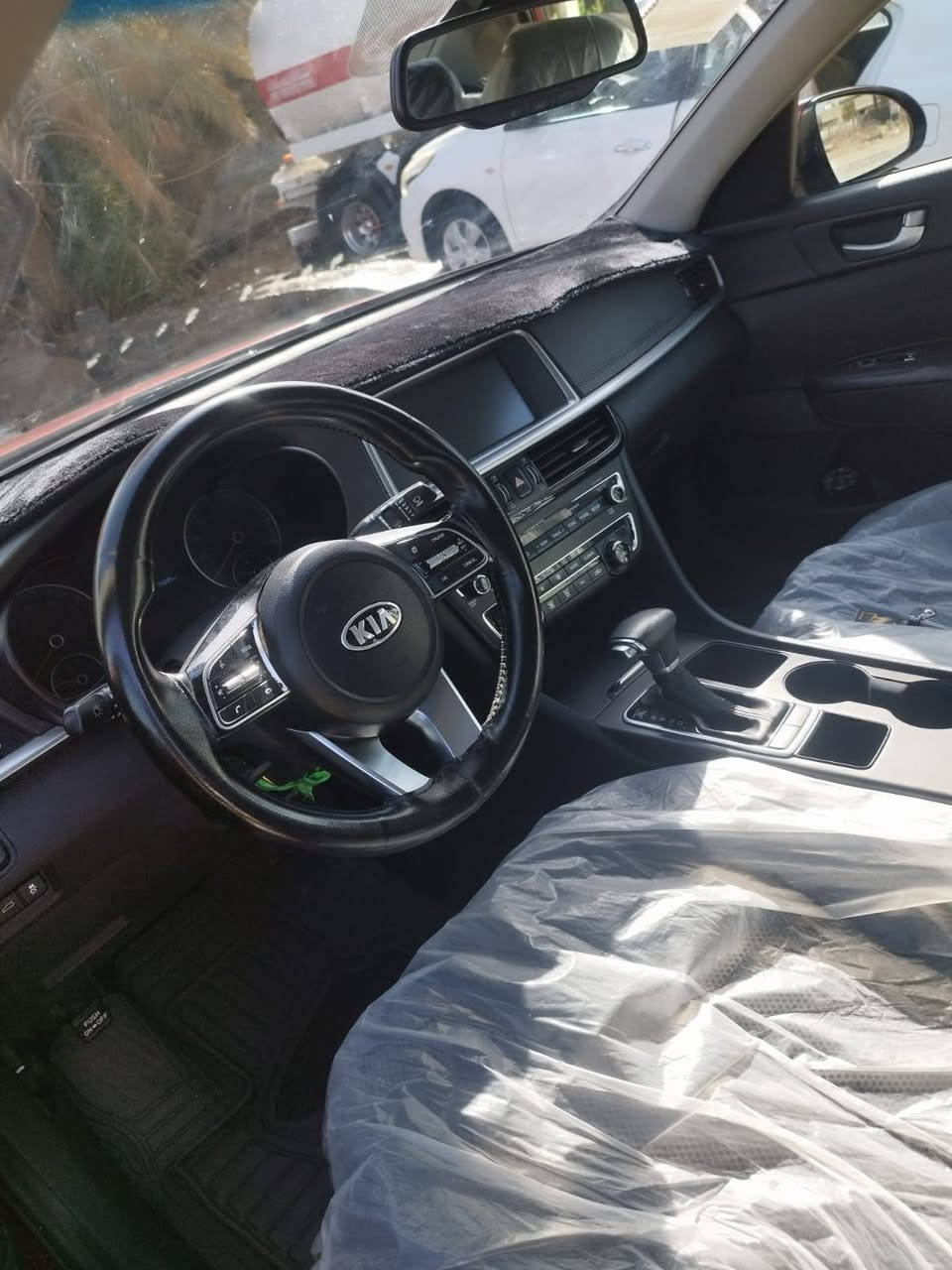 سلام عليكم اوبتيما مودل2019    رقم اربيل جديد هسه جديده تريد تحول او وكاله حادثه فقط بنيد بدون دواخل مكفوله من شخط ماشيه 77  سياره فول عده فتحه Ss.   مكانه حله *********** وتساب بيه سعره 142  بيه مجال قليل
