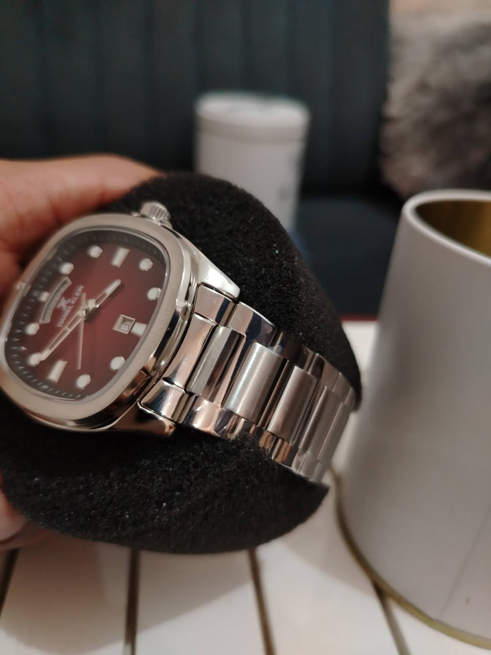 #مزاد فتح الباب 30$دولار
ورفعه 5دولار يبدء من لأن وينتهي عدد الساعه العشره
#موصفات 
دانيال كلاين
كورتز
مكنه ياباني
القطر42
تاريخ يومي وشهري
سناستسل بالكامل
جديد غير مستخدمة
تأتي مع العلبه وكرانتي
#يوجد تواصيل كافة محافظات العراق
#ملاحظه لانتعامل بالتقليد فقط أصلي


**إذا كنت صاحب هذا الإعلان وتريد حذفه لأي سبب، رجاءا أرسل رسالة إلى الدعم الفني**