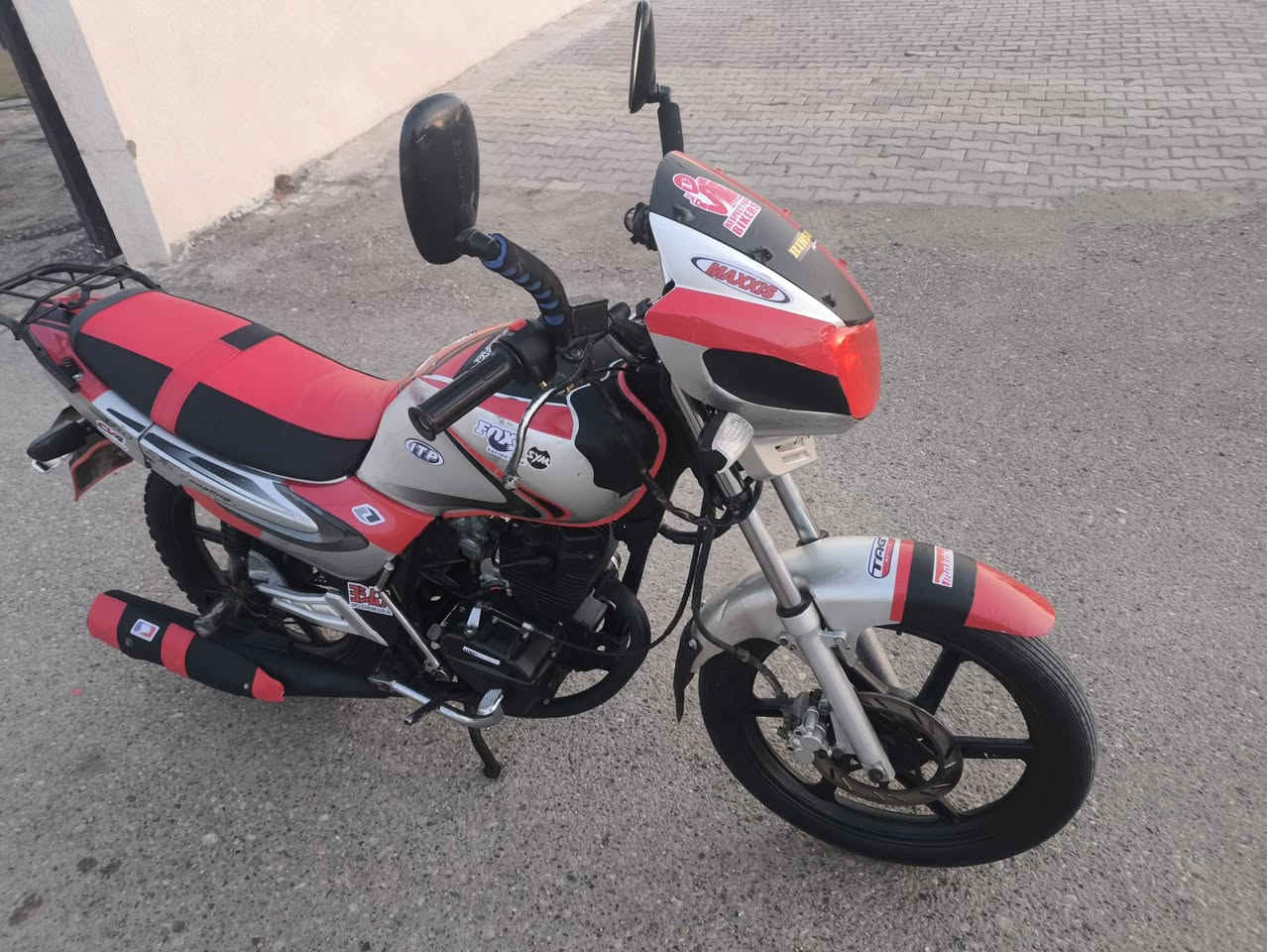 السلام عليكم. سايم عداد للبيع موديله 2019 فقط( الراسيه 17). اوراق منفيس نضافه كدامك محرك ونشاط خير من الله سعر. 775 وبي مجال  جيب فيتر وتعال ربع متخلي علي مكاني الرمادي جزيرة بذياب قرب جسر فلسطين ***********
