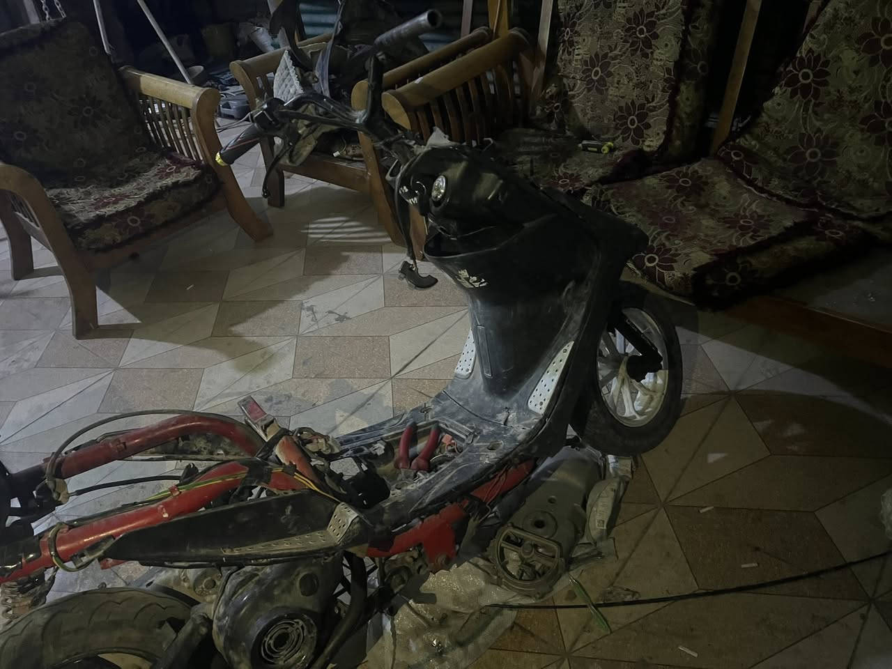 سلام عليكم دراجه ماكس عدله تفيصخ كامله بس نقص بجم دراجه المكينه  تجفيت جديد نقص قبق هندر سعر 250 قفل رقم الهاتف ***********
