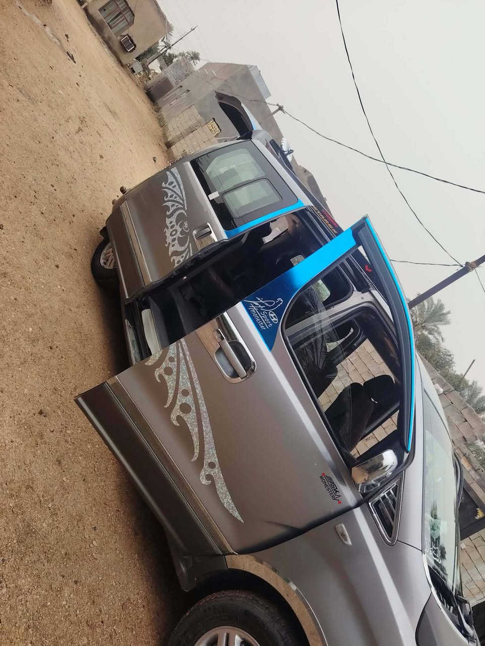 ستاركس مسكر موديل2016 حداديه تخم تاير تبريد دواخل كشنات كلشي جديد مصفره من الهيئه والضريبه..(رقم جديد) علمن سياره ب اسمي ومداور ثاني يوم.. *********** هاذ رقمي وللاستفسار علا باقي المعلومات اتصل علا الرقم.
