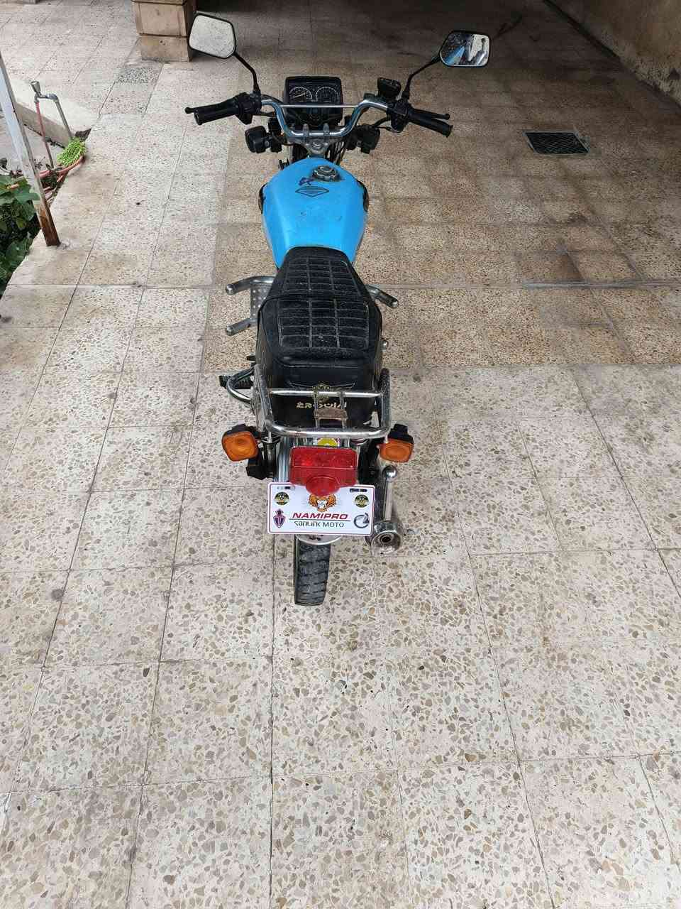 سلام عليكم ايراني موديل 2023
محرك بلادي منفيس موجود كله شغال 
تايرات جدد والدبلات الامامية 
السعر ٤٧٥ بي مجال 
***********
