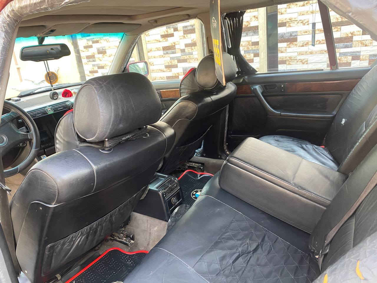 السلام عليكم 
سياره 750il
محرك كير شرط حجم 730
موديل 91
السياره فول الفول 
كشنات جلد كهربائي 
تبريد  يعوزها غاز شويه 
مرايات كهربائي عل كير 
برده خلفي بلادي
دبل جكمجه
السياره بدون ضربه شرط بلادي 
ضبغ جماليه فقط
السياره باسمي 
مكاني الموصل 
للبيع او مراوسه حسب القناعه السعر 50 بي مجال 
***********
