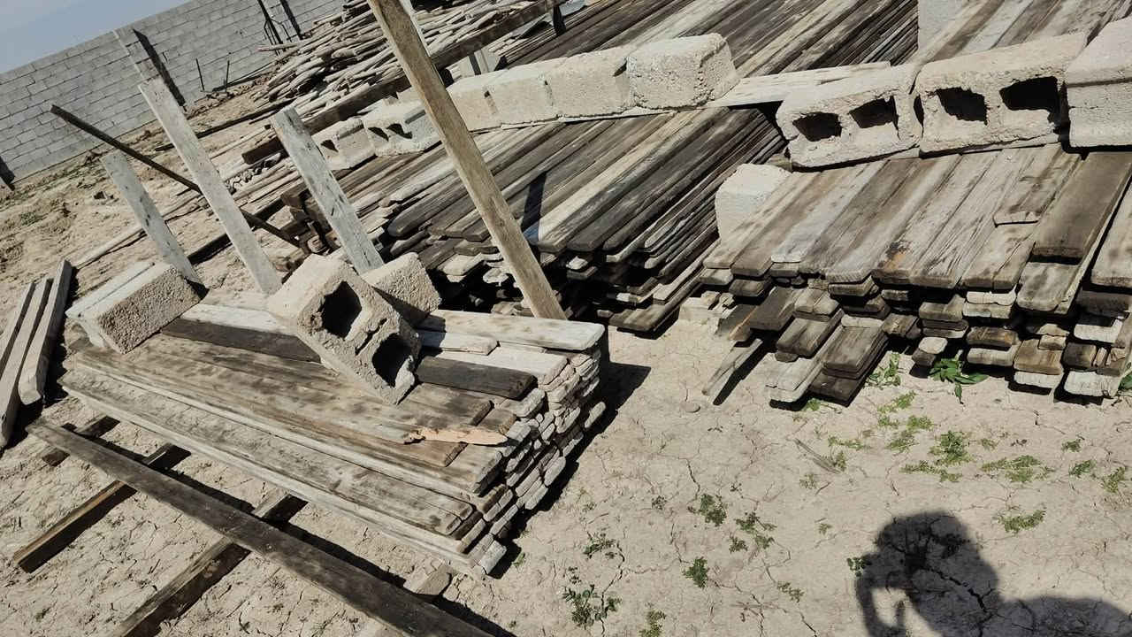 خشب لل بيع يدك مساحه 300صافي ما عده الكص
لوح 4عدد 4مكعب لوح 3واحد مكعب سير 4.... 2مكعب سير 3.. . . 2مكعب... عدك عدد3مكعب سير كص قياسات لوح كص عدد 4مكعبات قيسات
دراسك قياس 3/25مترعدد 225+قياس 3متر عدد 100وعندك كص... تقريبن 350درسك +10جكات
السعر 6مليون الشراي يدلل رقم الهاتف *********** المكان الحويجه البكاره
