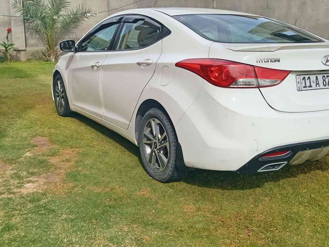 النترا للبيع موديل ٢٠١٣ خليجي مكينة ١٨٠٠ رقم بغداد مشروع وطني بأسمي تحويل ثاني يوم
المواصفات:
فتحة سقف 
بصمة 
بصمة ابواب 
تحكم ستيرن 
شاشة 
كاميرا خلفية 
الضرر موضح في السونار المرفق 
السعر ١١٥٠٠ دولار ، وبيها مجال 
المكان: الرمادي - جويبة 
للاستفسار الاتصال على الرقم ***********
