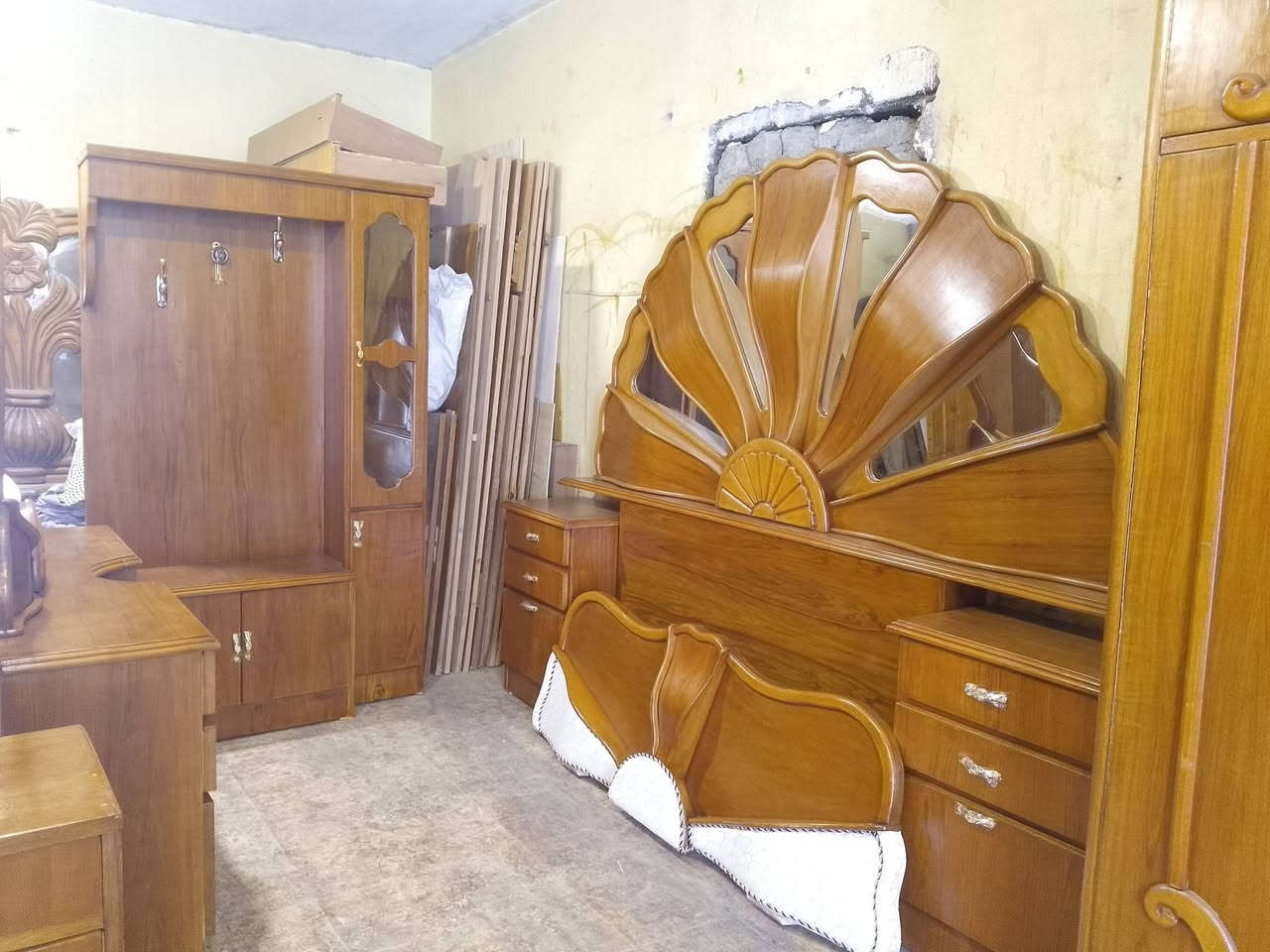 غرفة خمسه ابواب ملحق شغل توصي نظيفة جدا مستعمله صاج خمسه ملم داخل أربع ملم العنوان الحدباء خلف مرطبات البحرين مقابل افران زينب الرقم ***********
غير متوجد على الفيس
مستعدون لشراء الغرفه و الكناتير
