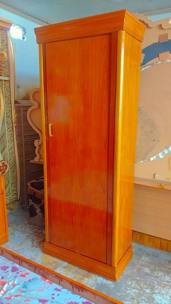 السلام عليكم غرفت اخشاب  مستعملة نضيفة  للبيع المكان شهربان قرب جسر عوني
السعر خاص
 
***********واتساب
