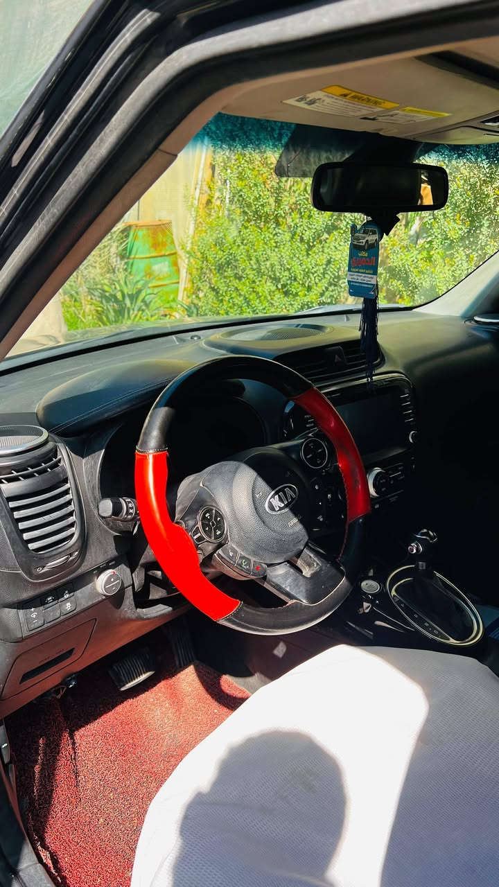 سول ١٦ فول مواصفات مكينة ٢٠٠٠ حادث جانبي بابين صبغ جهة السائق وجاملغ تبديل جهة السائق والجهة الثانية باب الخلفي صبغ اثر شخوط وجاملغ امامي صبغ . كير مكينة مكفولات السعر ١١٥ وبيه مجال مكاني بابل شارع ٨٠ 
***********
