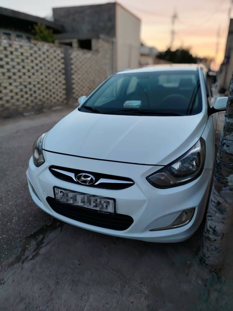 السلام عليكم ورحمة الله وبركاته 
اكسنت  للبيع  موديل 2015 محرك 1600 فول موصفات فتحة تحكم ستيرن اشاير بالمري  رقم نجف انكليزي باسمي سنوية جديدة مكفوله من الضربه والصبغ  تخم تاير  جديد سيارة جاهزة السعر 112 وبيه مجال 
الاتصال *********** النجف, العراق
