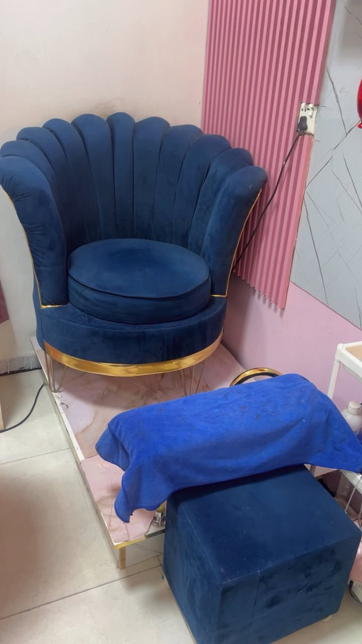 مرحبا ركن قدم للبيع ١٥٠  مكانه الغزاليه للاستفسار الاتصال ع رقم ***********
