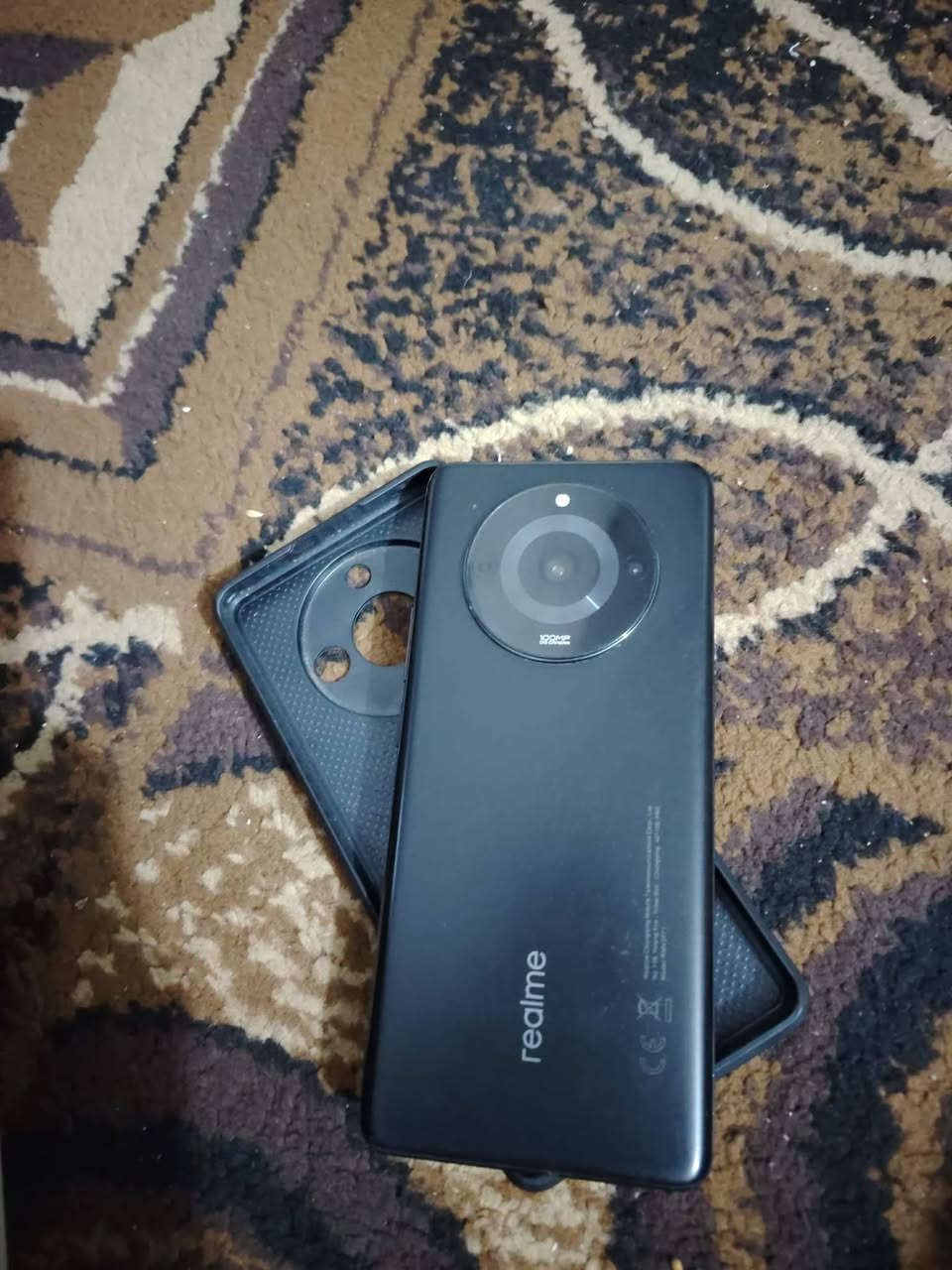 السلام عليكم جهاز  realme 11 Pro 5Gكلشي مابي ما مفتوح ما مبدل بي اي شي ملحقات كارتونه وكفر سعر 200 وبي مجال للشراي ***********
