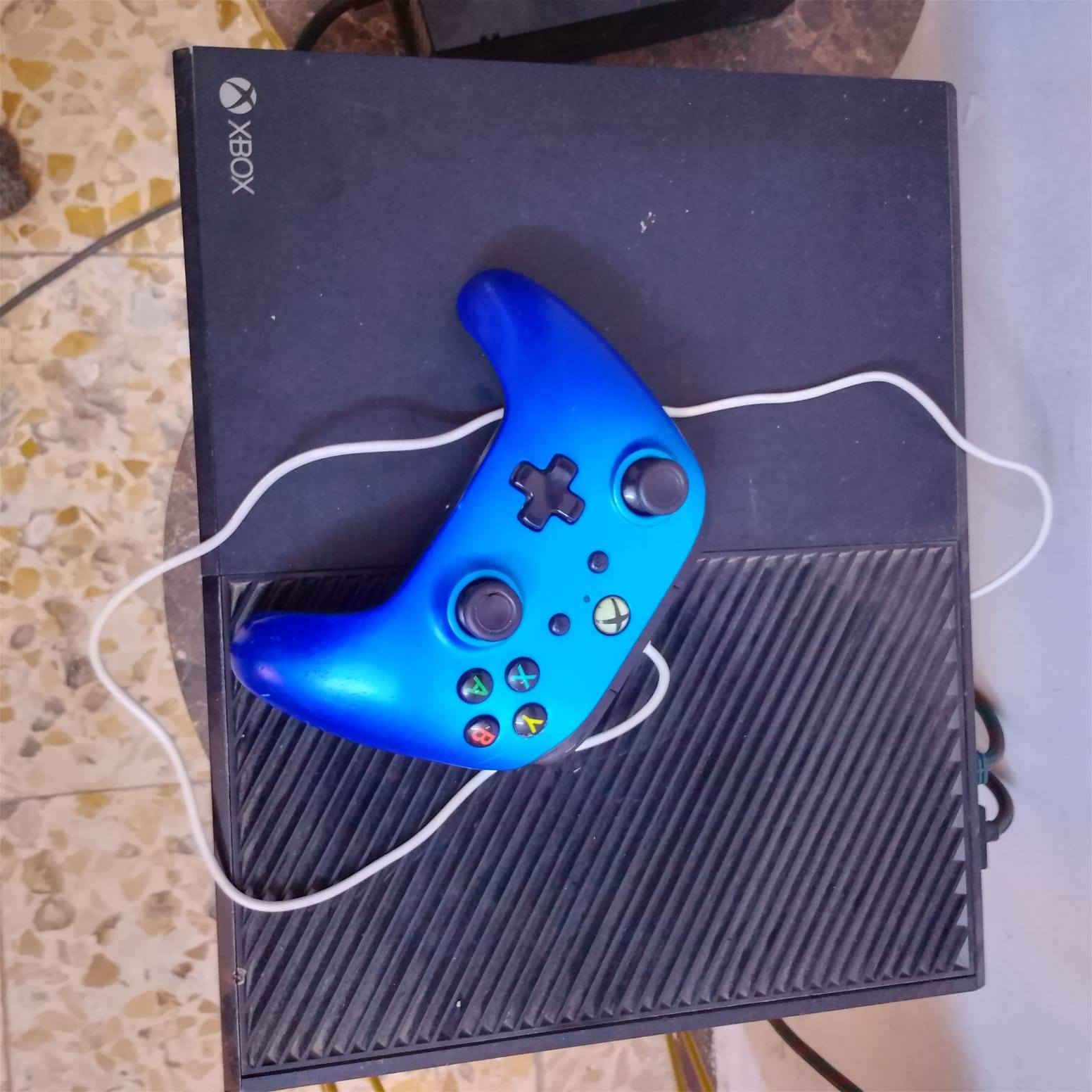 اكس بوكس وان فات ويا حساب كيم باس شهر والعاب Call of Duty Modern و FC و GTA V اونلاين سعر 125 وبي مجال عنواني بغداد مدينة الصدر رقم واتساب ***********
