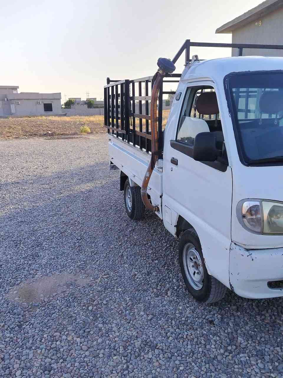 السلام عليكم سياره فاو للبيع سعر 15 ورقه وبيهي مجال باقي التفاصيل اتصل مكان السياره قريه النميصه ***********
