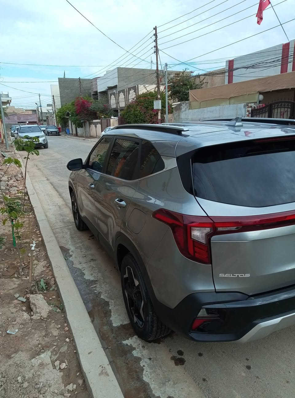 يا الله سلتوز للبيع فقط موديل 2025 بيها فقط قطعتين جاملغ وبنيد بدون شواصي بدون فخذه ماشيه 3000 ميل بوضع الوكالة ارباك فقط دركة الستيرن  تترقم جميع المحافظات السعر 162 وبيها مجال لتواصل ***********
