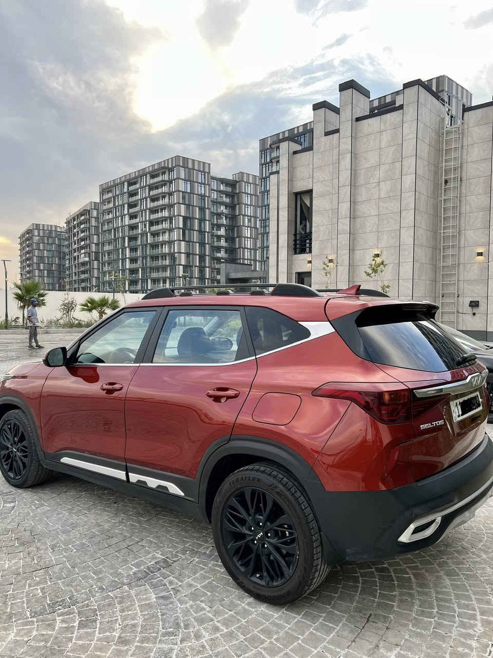 كيا سليتوس 2022

مواصفات :
،تشغيل عن بعد ،بصمة ابواب وترحيب،اشاير مري ،نقطة عمياء 
، ماشيه 29 الف فور ويل AWD ،رادار امامي خلفي جانبي ،فول حساسات ،توقف ذاتي + مانع تصادم ،لايت زنون 
،كشافات ،شاشه حجم كبير  كار بلي ،تدفئه كشنات ،تشغيل عن بعد ،

سنوية وهزة جديده (تحويل مباشر ) 2029
الضرر: موضح بالصورة بدون دواخل او شواصي 
العنوان :بغداد الكاظمية  
السعر : 140 وبيها مجال بسيط للشراي 
للاستفسار : ***********
